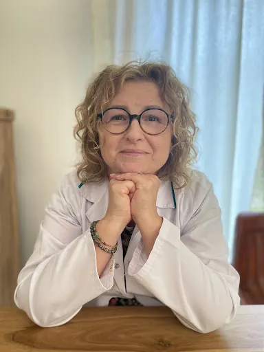 Beata Górecka lekarz internista, med. naturalna, akupunktura